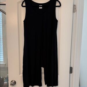 CAbi Black Sleeveless Criss Cross Top!